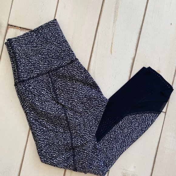 Lululemon Yoga Pant - Full Length 28" - Picture 2 of 6